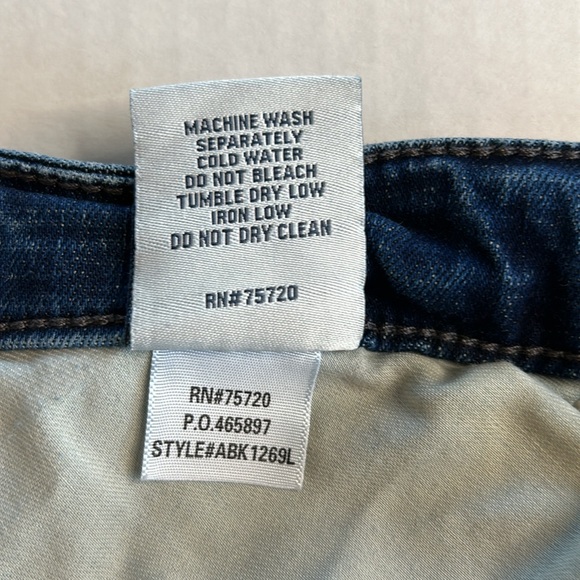 3/$25 BKE Payton Universal Fit Mid Rise Tailored Bootcut Jean. Size 31x331/2 - Picture 9 of 14